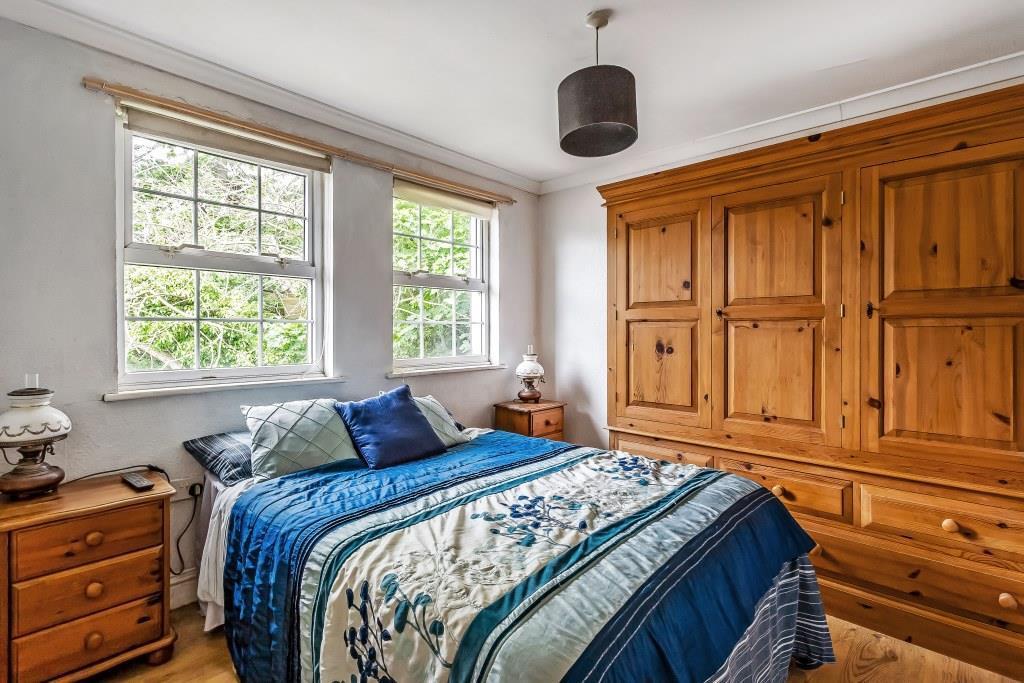 House in Mole Valley, Dorking - View 4