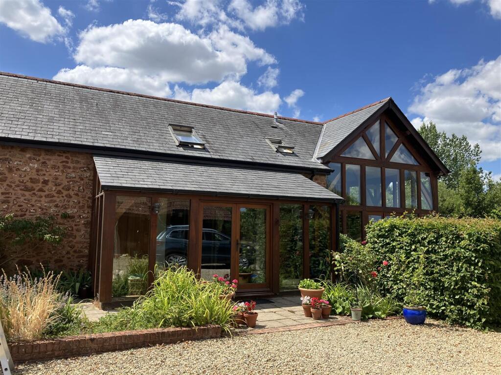 4-bed semi-detached on Nynehead, Wellington, £750,000