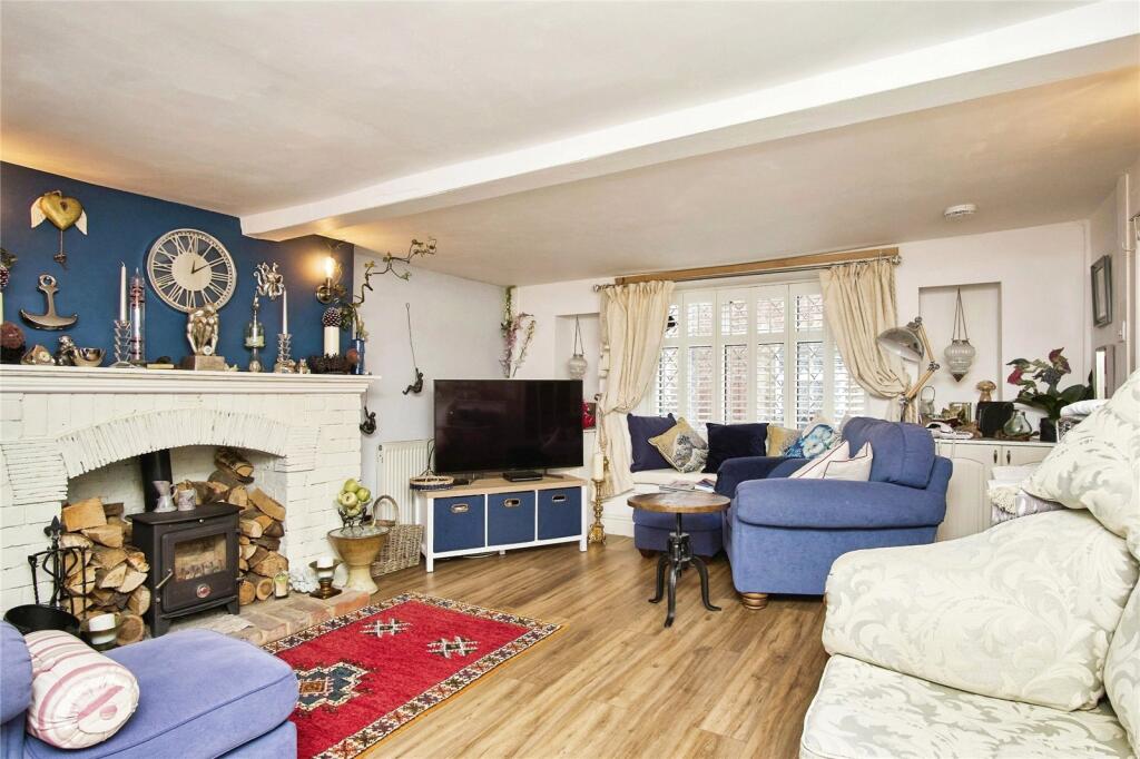 House in Sandown, Brading - View 5