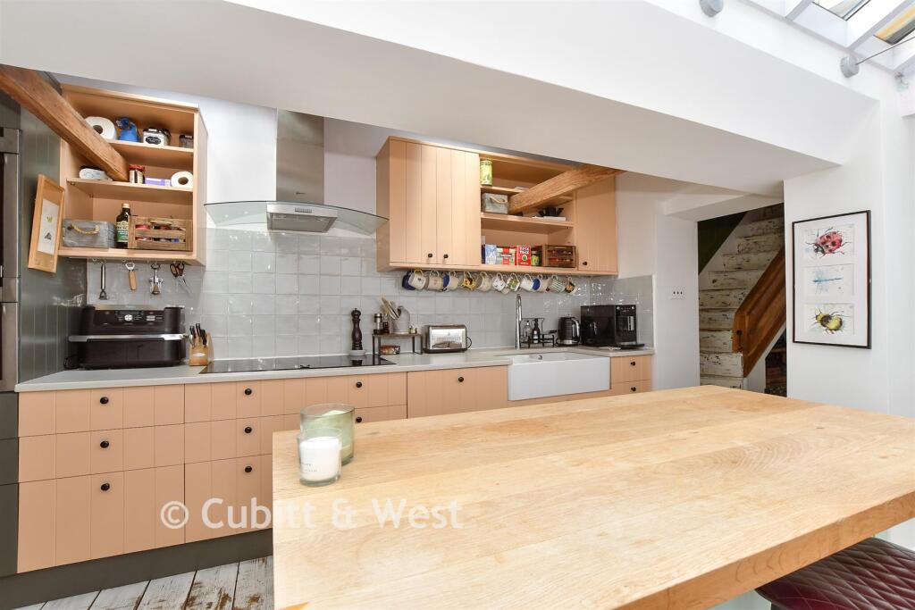 House in Arun, Arundel - More