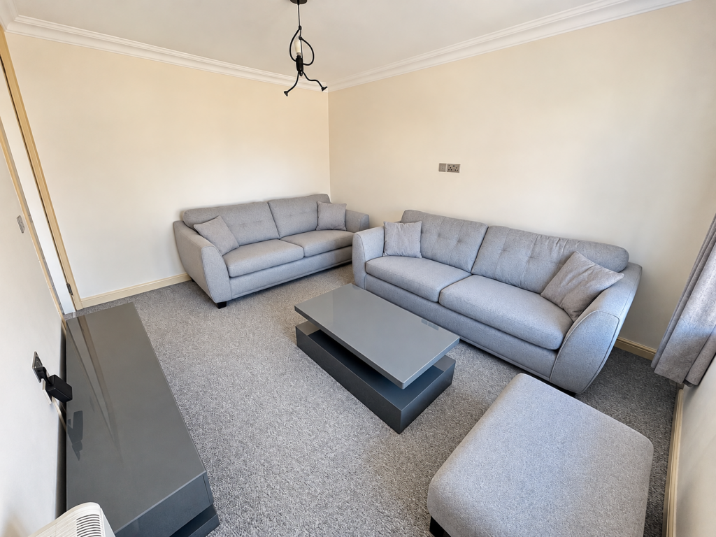Apartment in Yeovil, Somerset - View 3