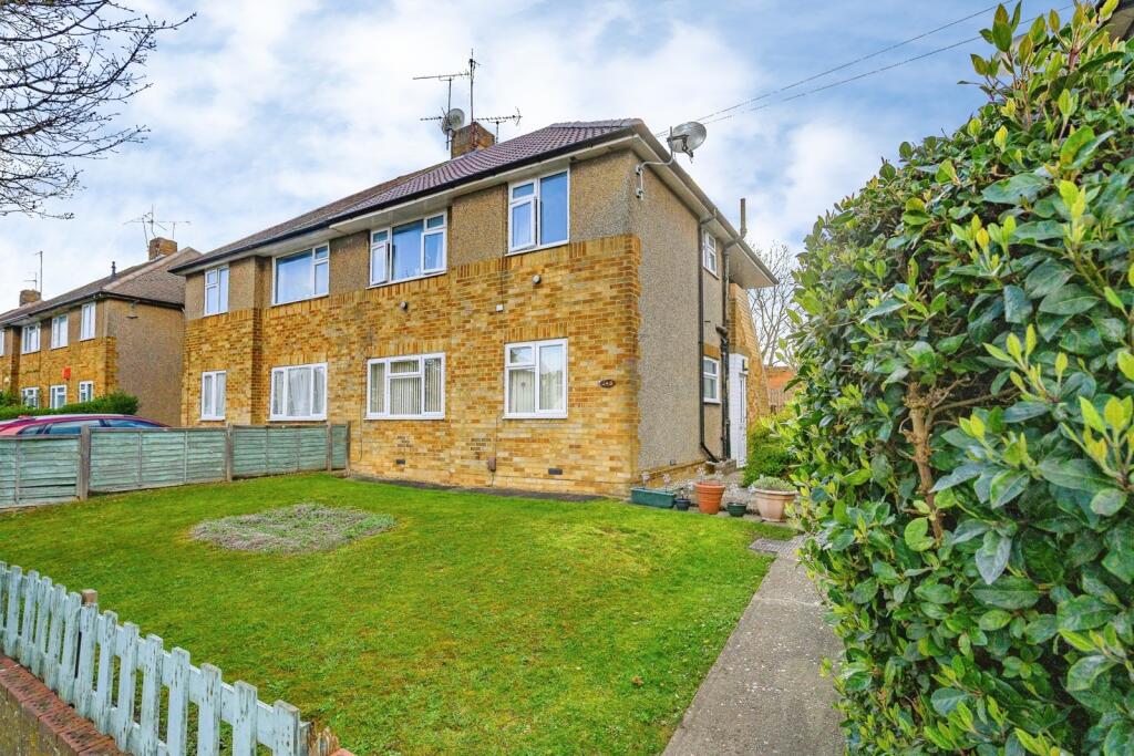 Main image of property: Roman Road, LUTON, Bedfordshire, LU4