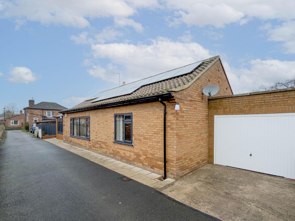 2-bed detached on Back Lane, Sowerby, YO7, £299,900