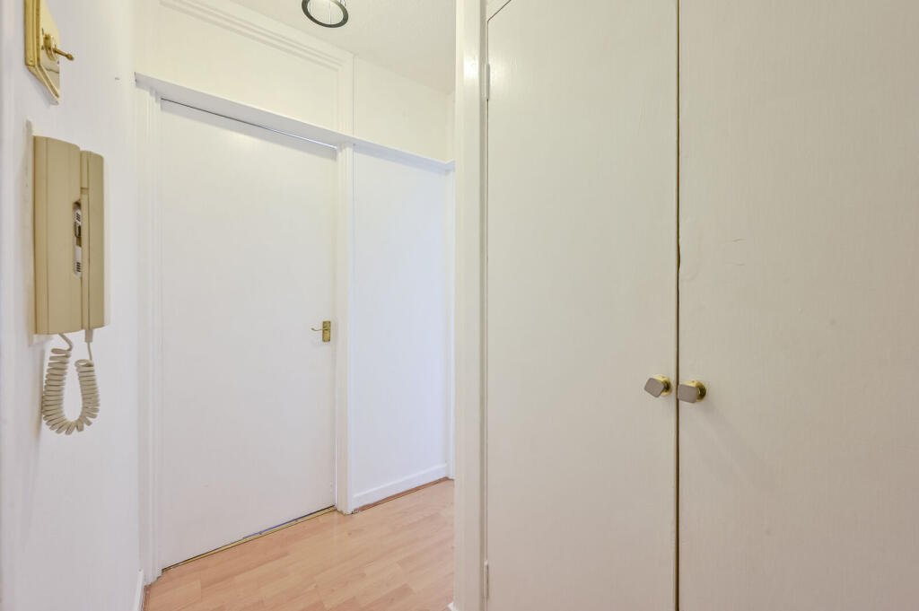 Apartment in London, Southfields - More