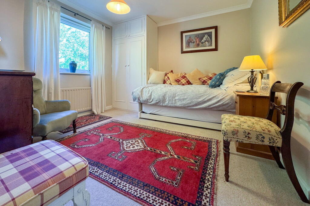 Hasted Drive, Alresford, SO24  photo 4