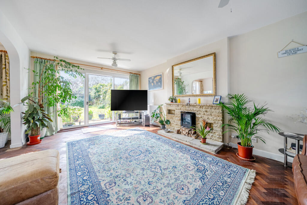 Aven Close, Cranleigh, GU6 photo 4
