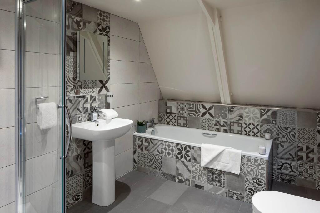 House in Truro, Crowan - More