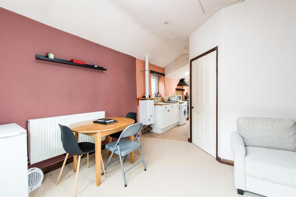Apartment in Bristol - View 5