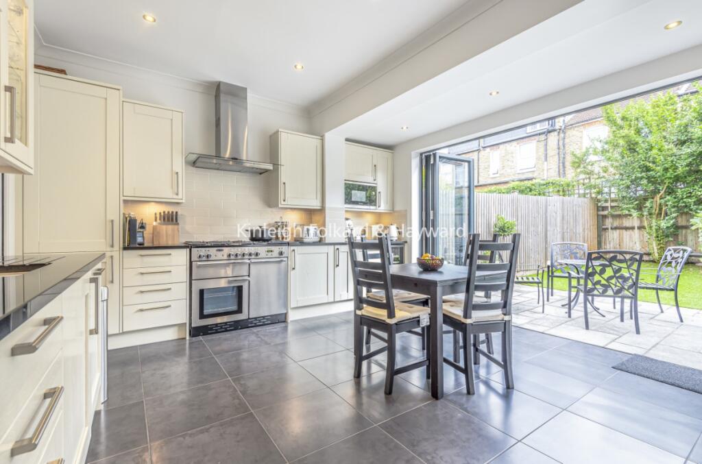 Main image of property: Eswyn Road, London, SW17