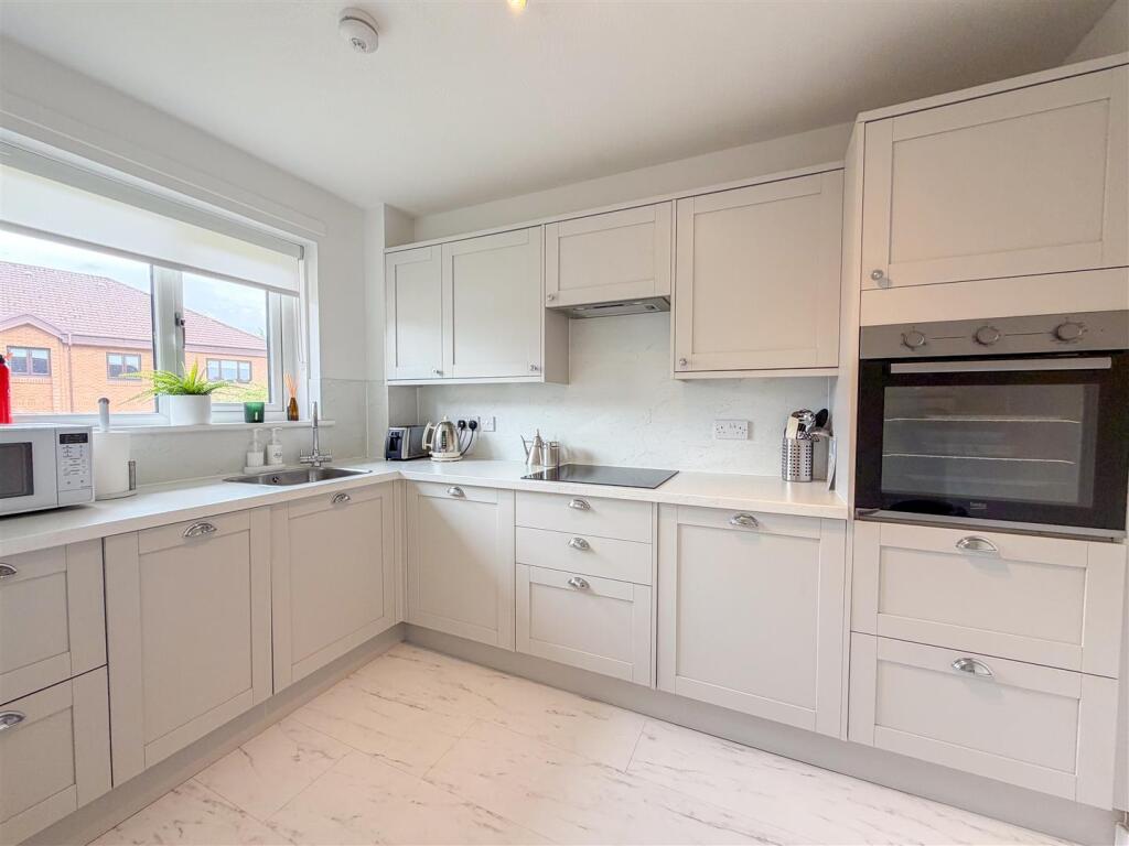 Apartment in Giffnock, East Renfrewshire - View 5