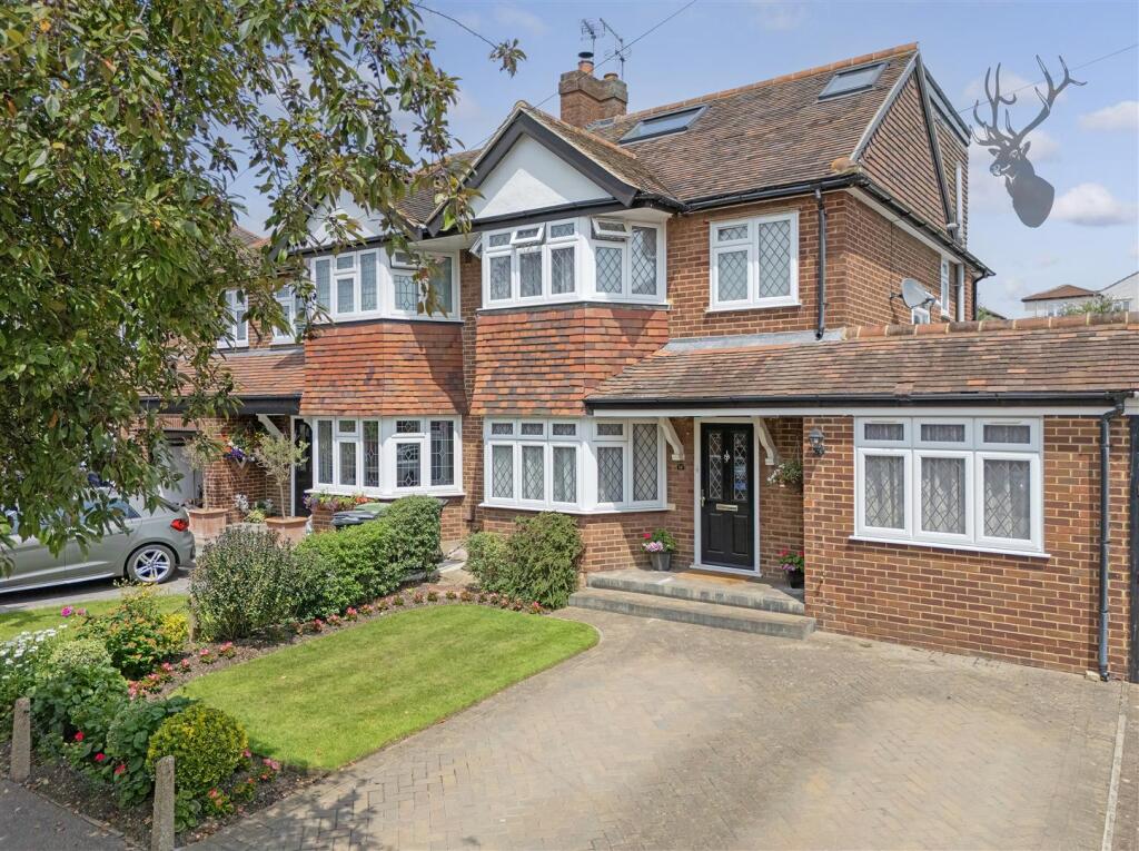 Main image of property: Elizabeth Drive, Theydon Bois, Epping, Essex
