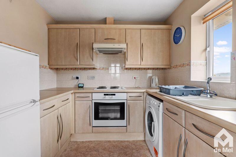 Lloyd Close, Cheltenham, Gloucestershire, GL51 photo 2