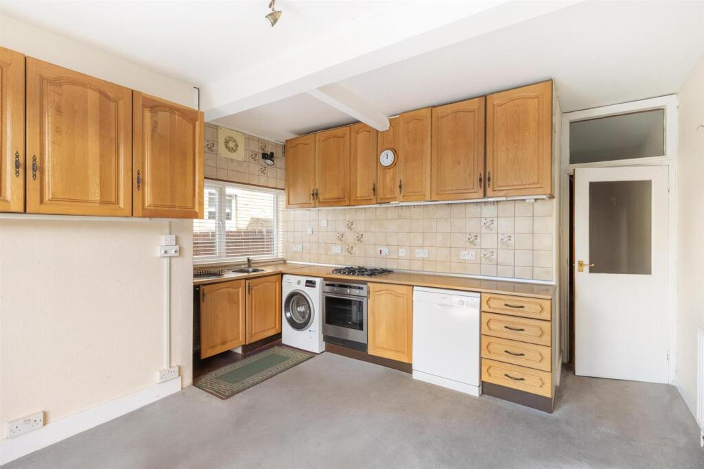 Apartment in London, Summerstown - View 2