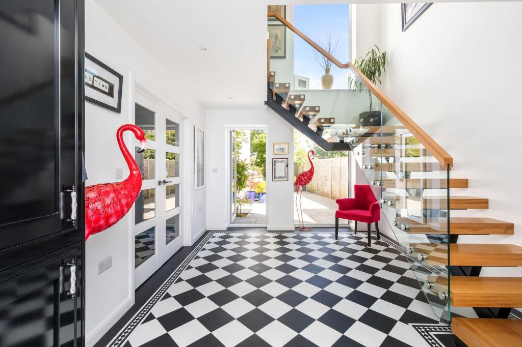 House in Brighton - View 2