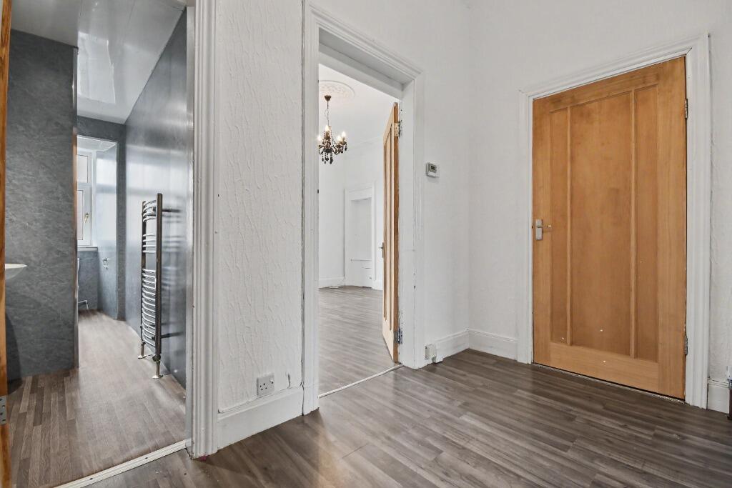 Apartment in Paisley - More