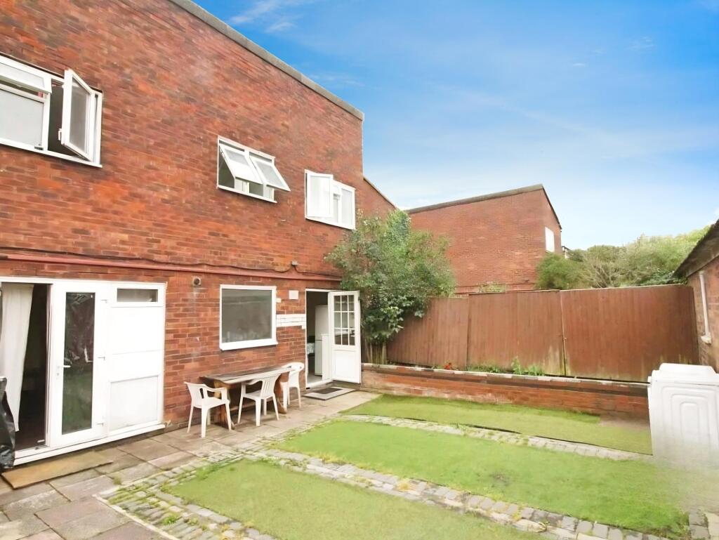 2-bed terraced on Long Banks, Harlow, CM18, £274,995