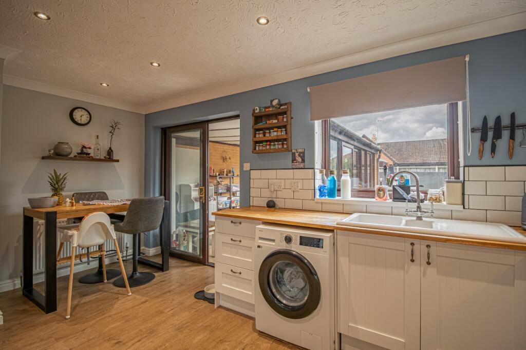 House in South Holland, Sutton Bridge - View 5