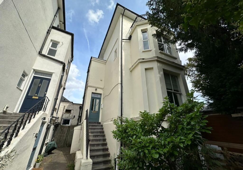 Main image of property: 148A Ewell Road, Surbiton, Surrey, KT6 6HE