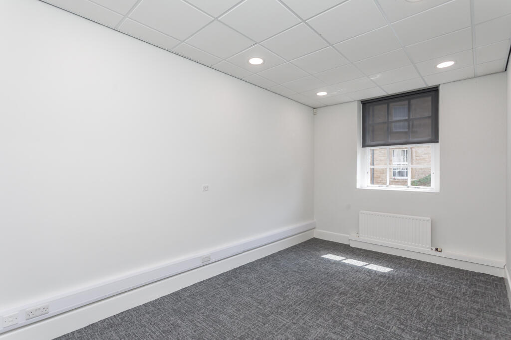 Private office/meeting room