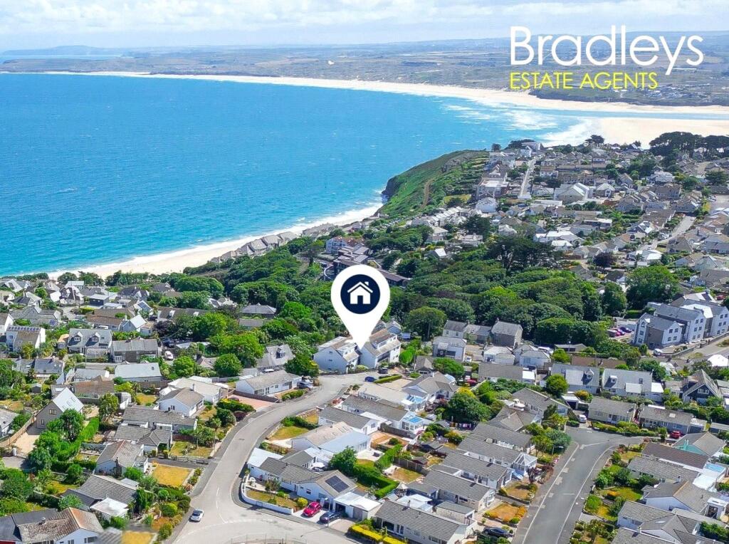 2-bed flat on Boskenza Court, Carbis Bay, St. Ives, Cornwall, £140,000