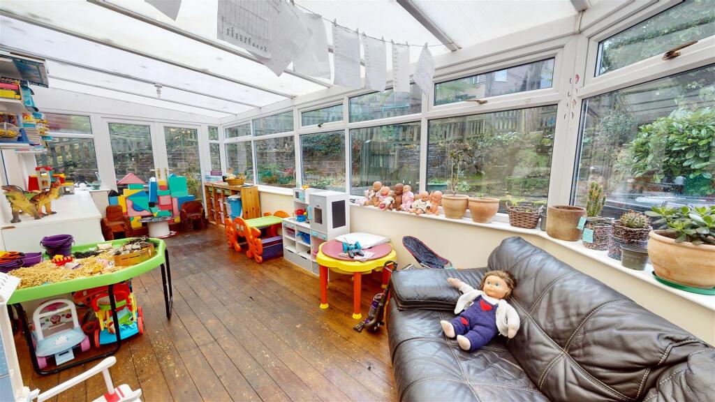 Additional image 8 of Ashtree Grove, Bradford