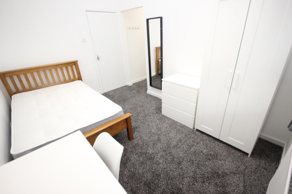 Apartment in Liverpool - View 5
