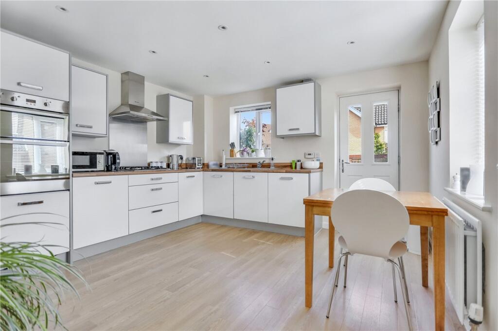 Willowcroft Way, Cringleford, Norwich, Norfolk, NR4 photo 3