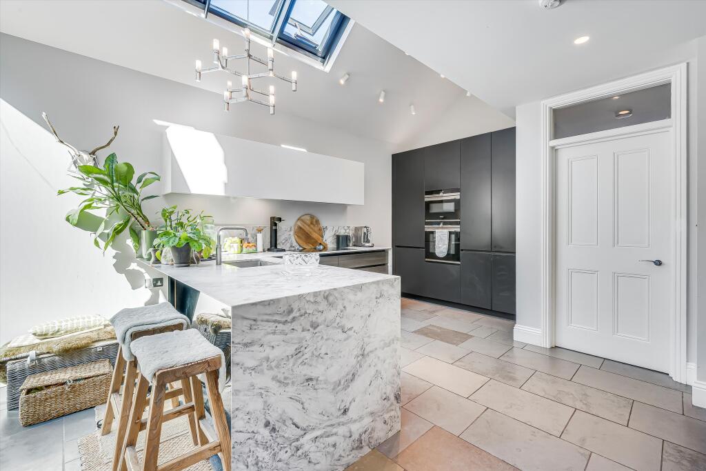 House in Richmond, Petersham - View 4