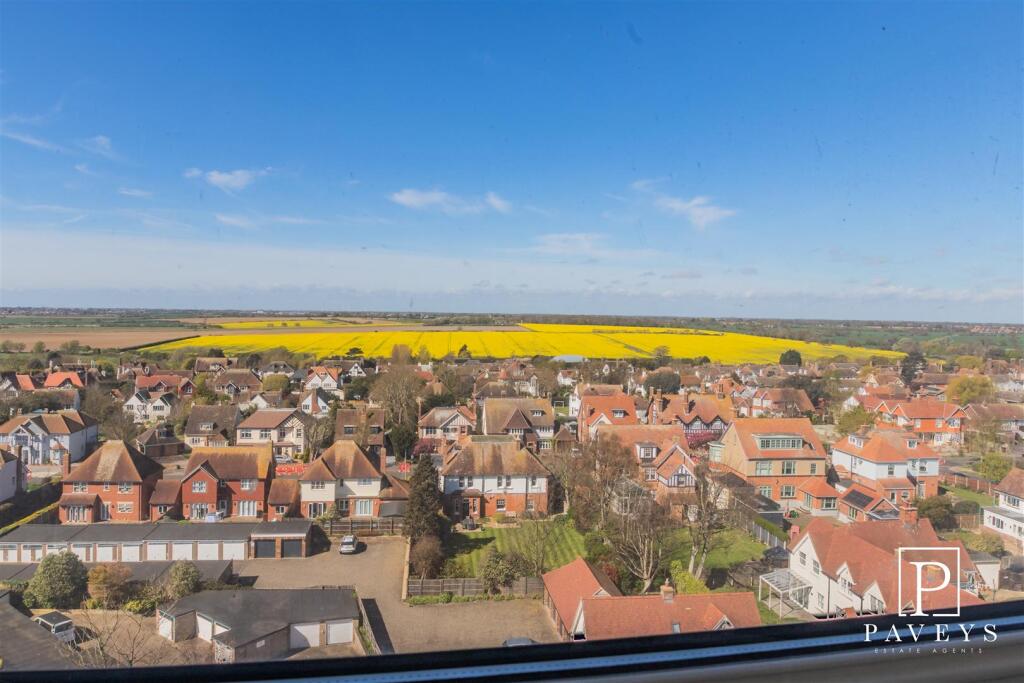 Apartment in Frinton-on-Sea, Frinton and Walton - More