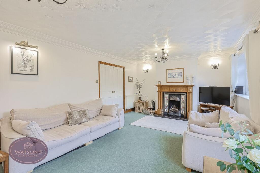 House in Broxtowe, Eastwood - More