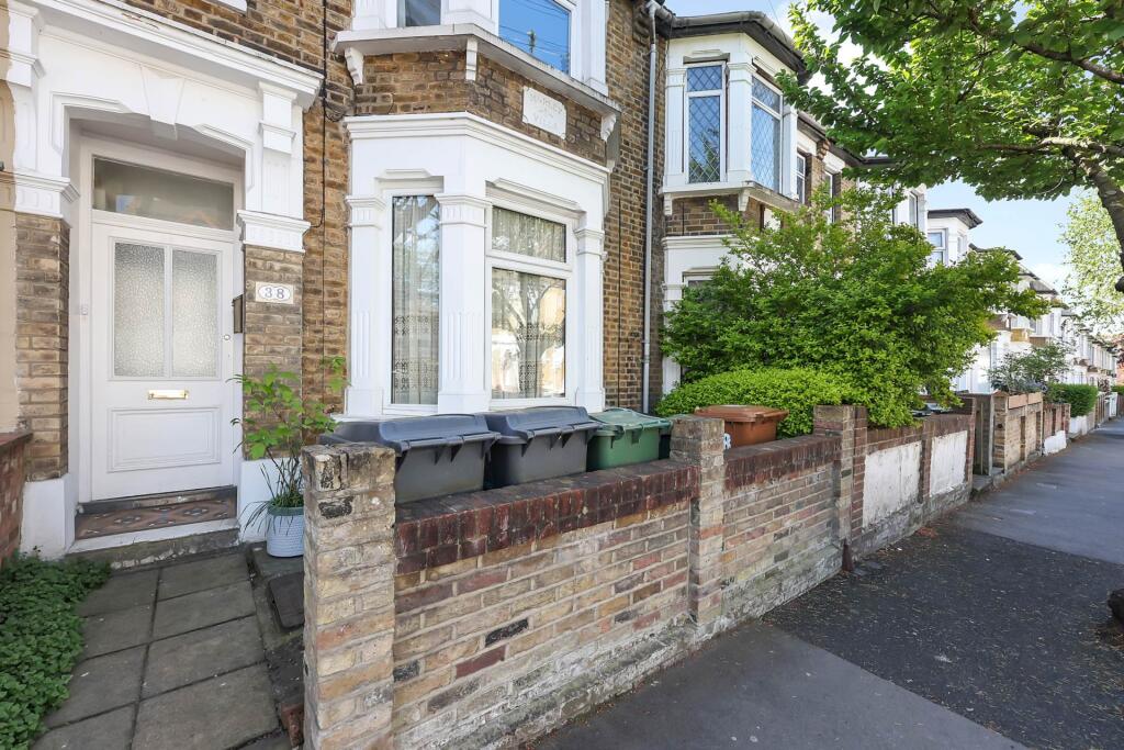 Main image of property: First Avenue, London, E17