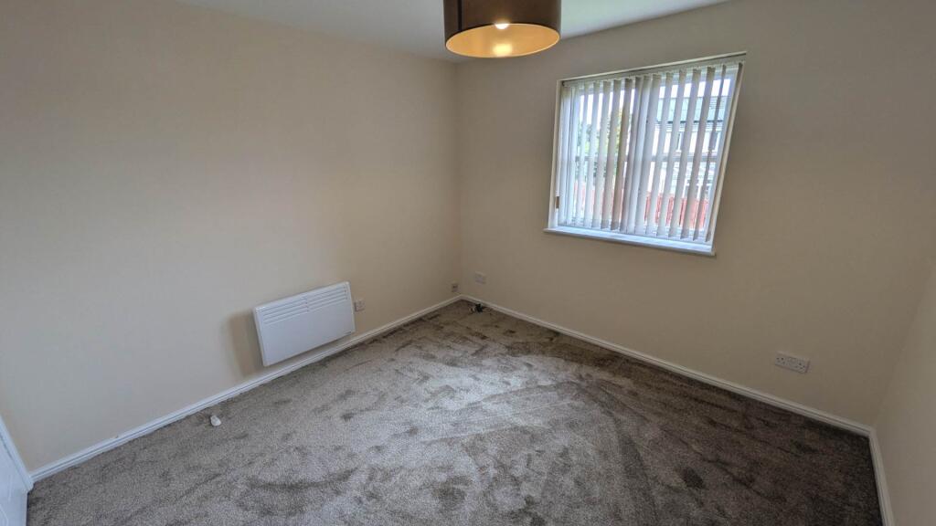 Apartment in Paisley - More