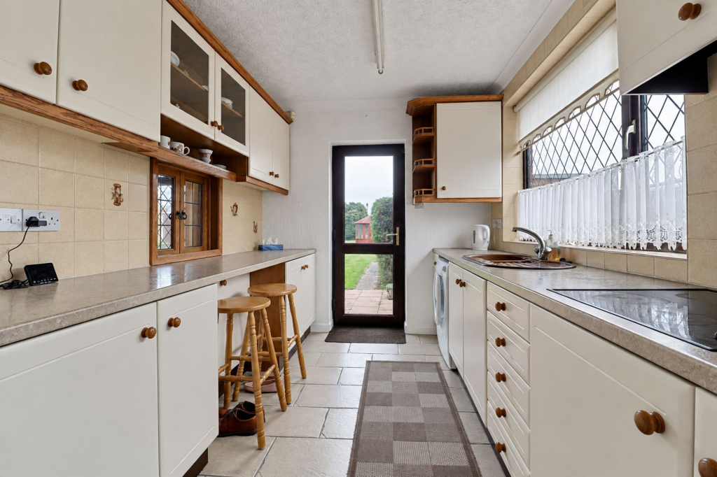 House in Doncaster - View 5