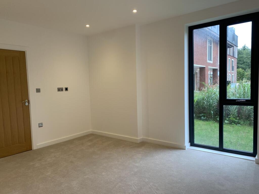 Apartment in Guildford - More