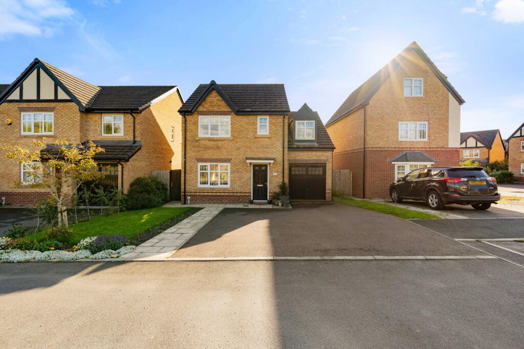 Main image of property: Fieldhurst Croft , Atherton , Manchester , M46 0TY