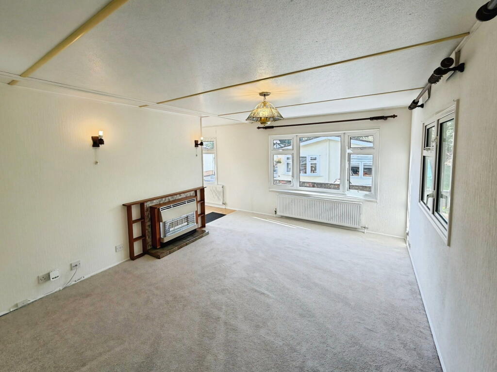 House in Waunarlwydd, Woodland Park - View 4