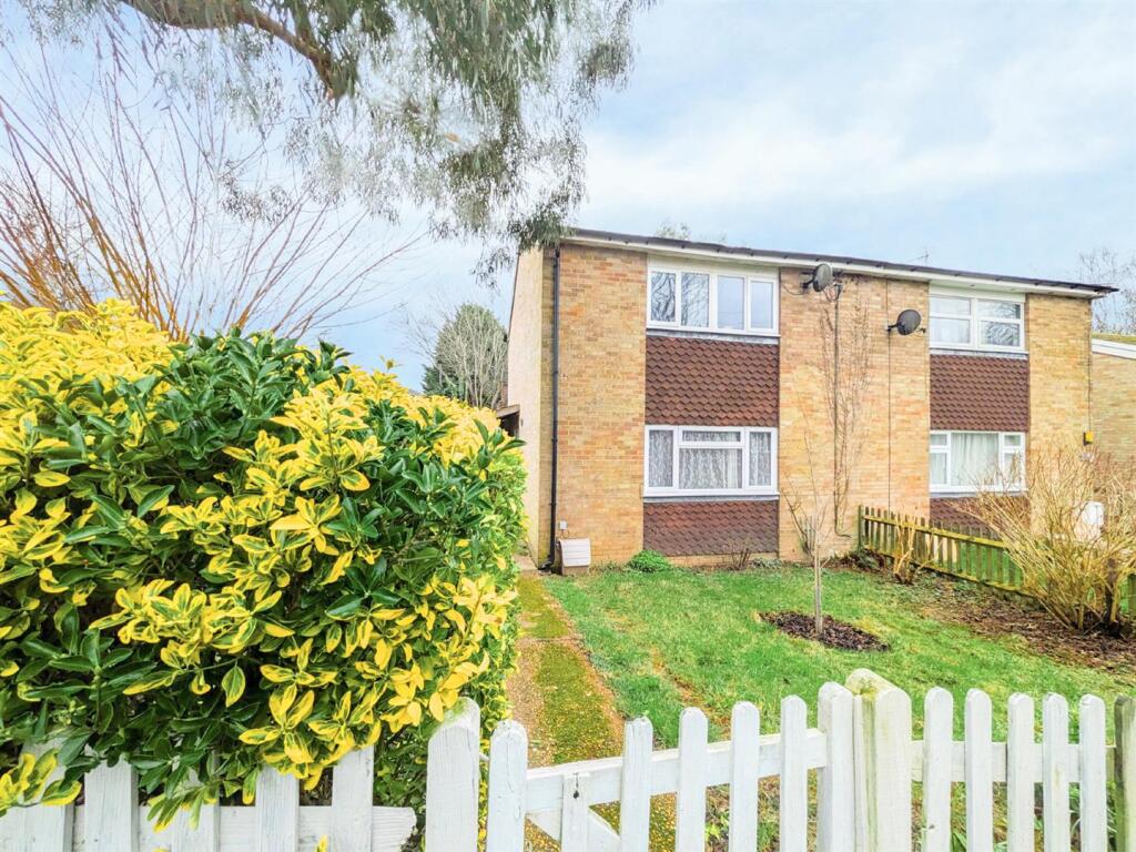 Main image of property: Lealands Drive, Uckfield, TN22 1DW