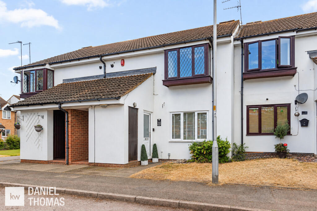 Main image of property: DANIEL THOMAS | Beeston Drive, Cheshunt, EN8 0QS