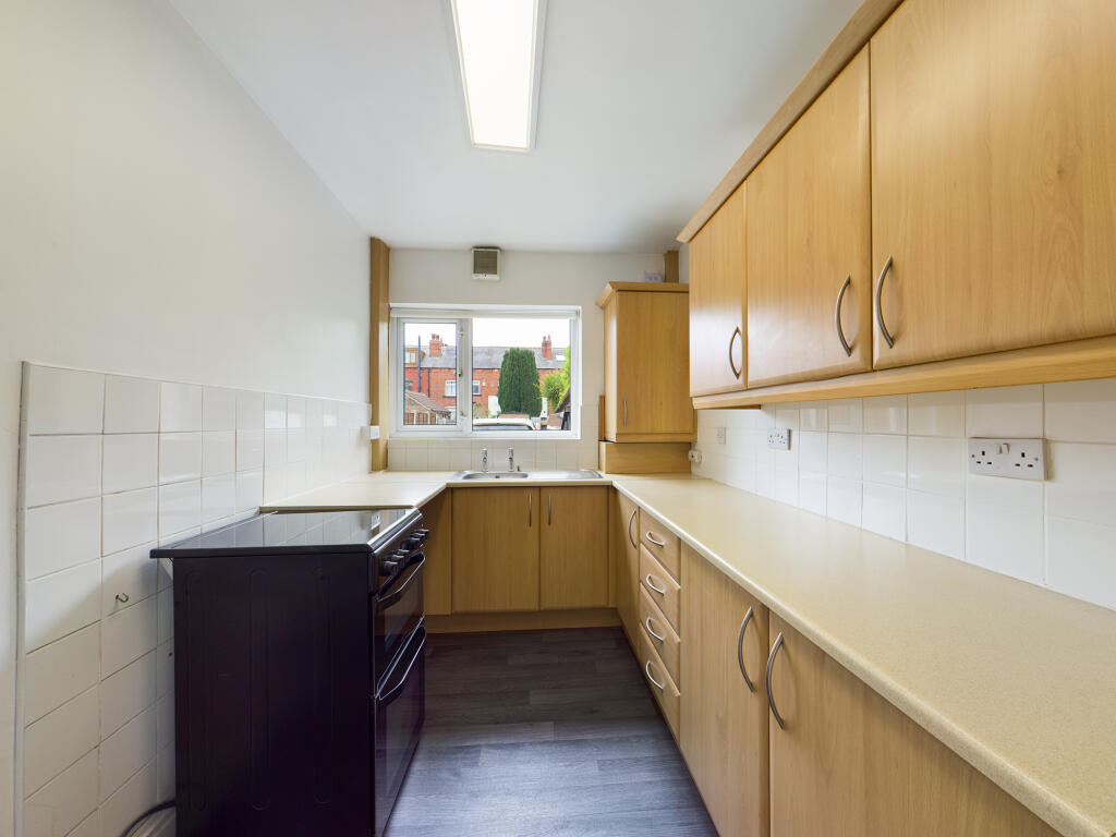 House in Leeds, Whitkirk - View 4