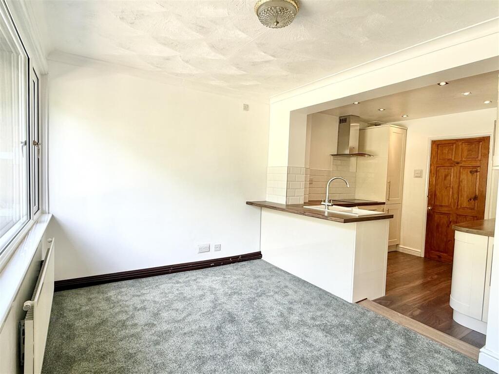 House in Dudley, West Midlands - More