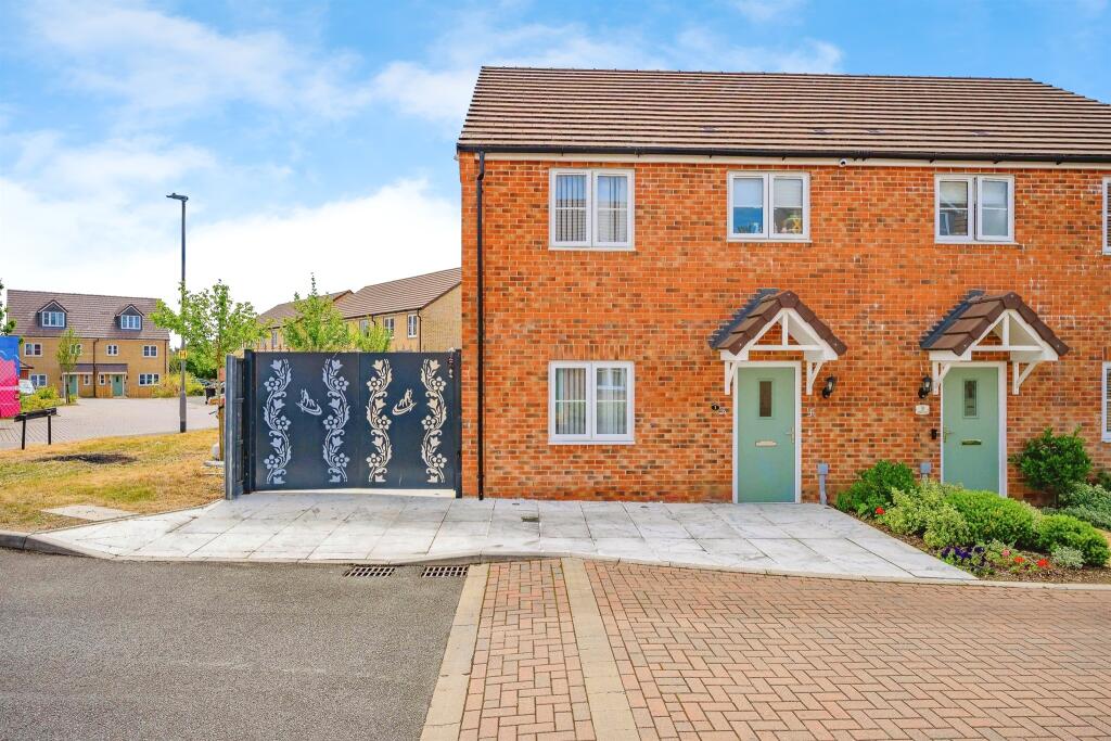 Main image of property: Tusroke Road, Luton