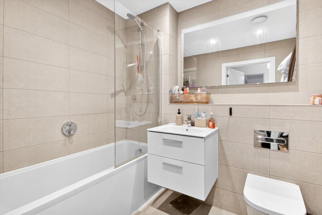 Apartment in Crowthorne, Bracknell Forest - View 5