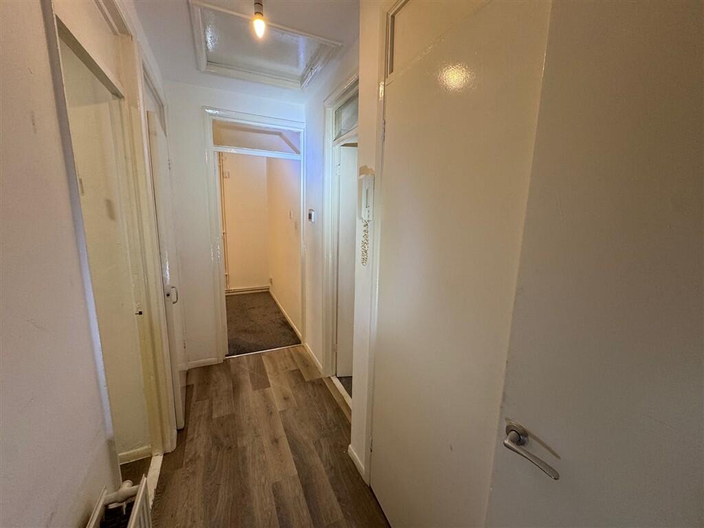 Apartment in Guildford - More