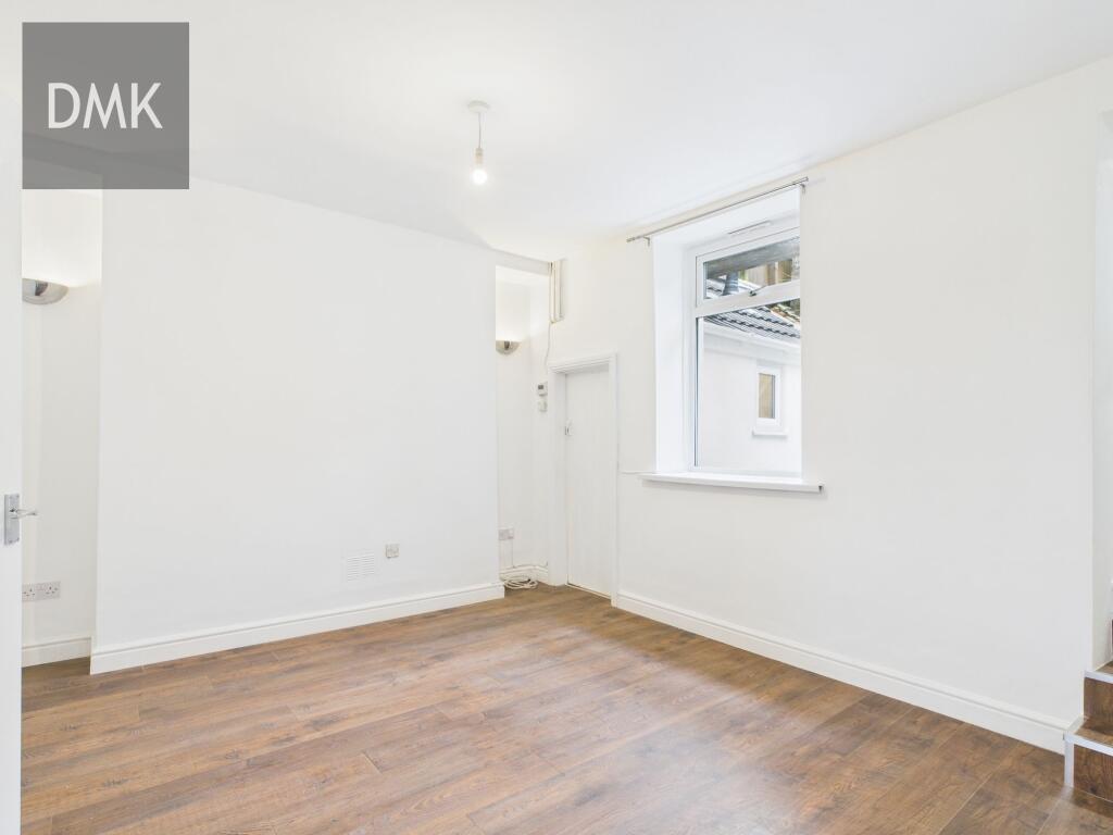 House in Cardiff, Ogmore Valley - View 2