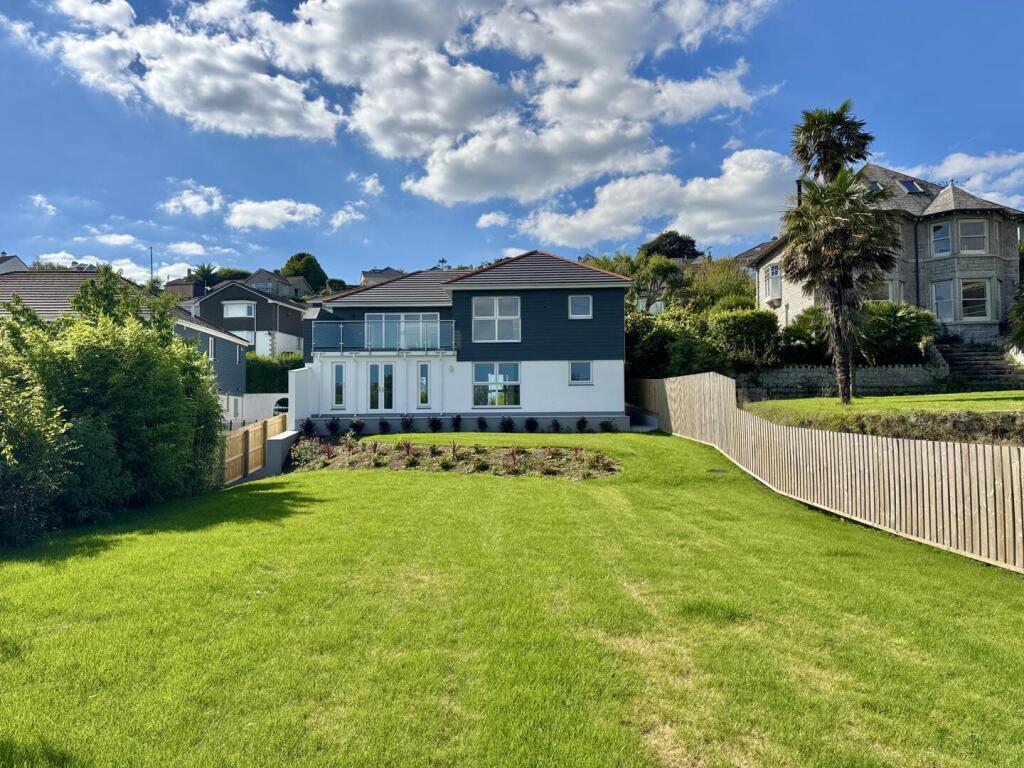 5 bed detached - Polsethow, Penryn