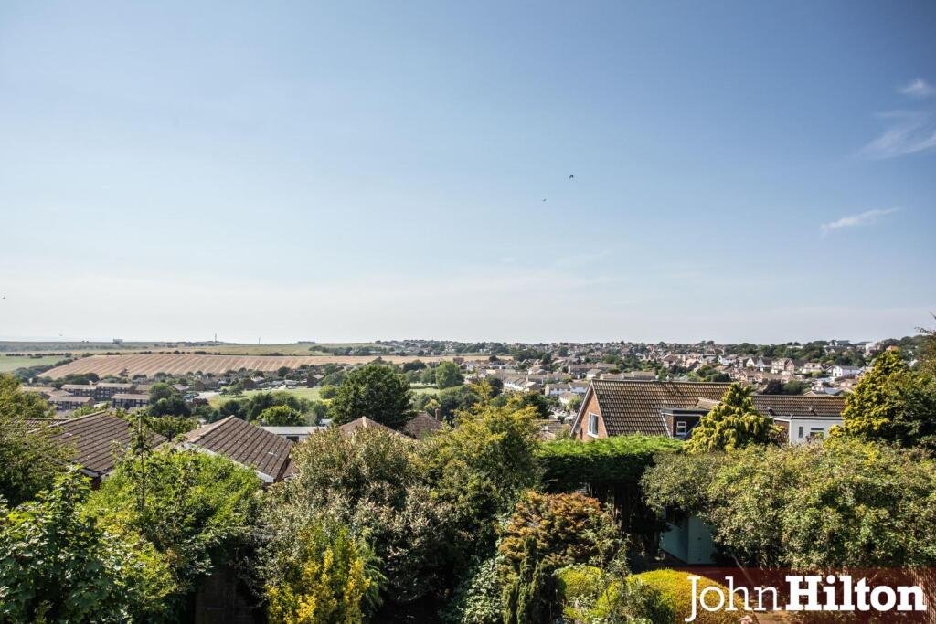 Crescent Drive North, Woodingdean photo 2
