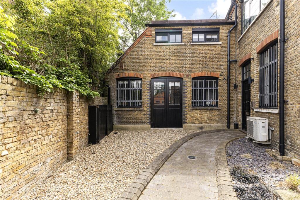 Main image of property: Venn Street, London, UK, SW4
