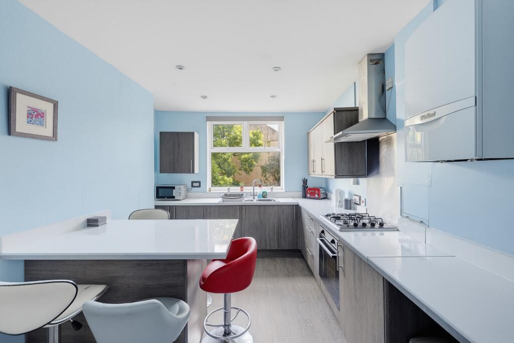 House in Plymouth - View 4