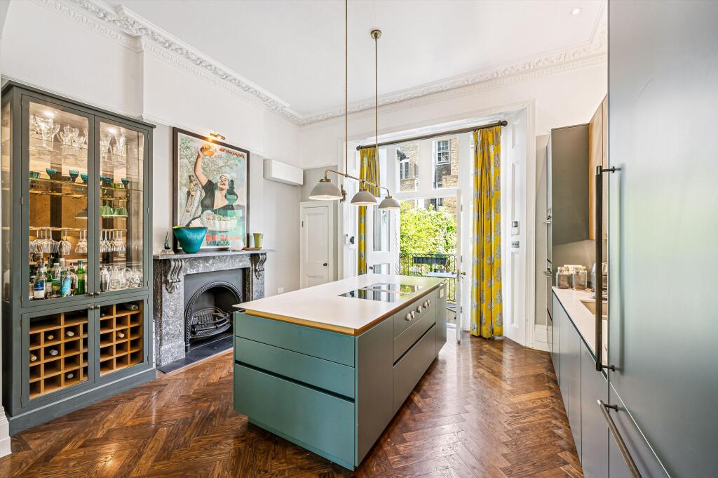 Main image of property: Warwick Square, London SW1V