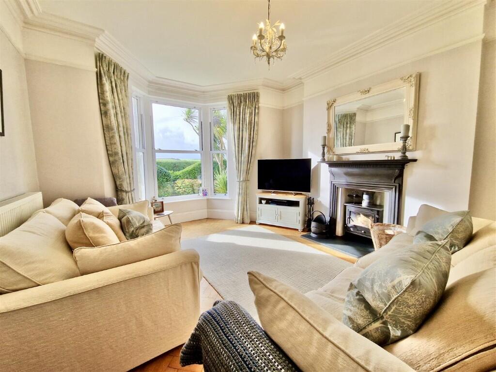Pendeen Road, Porthleven photo 3